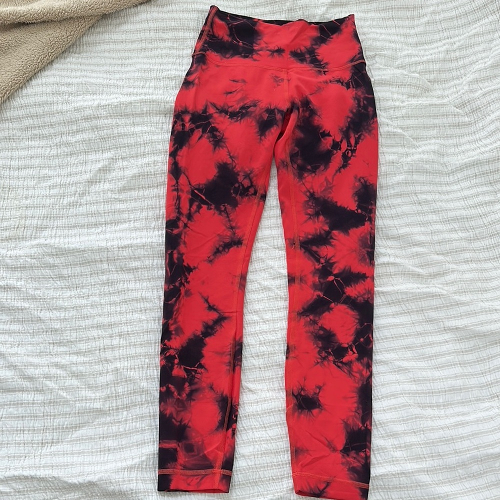 LULULEMON WUNDER TRAIN LEGGINGS (GAME DAY COLLECTION)!! - Picture 6 of 6